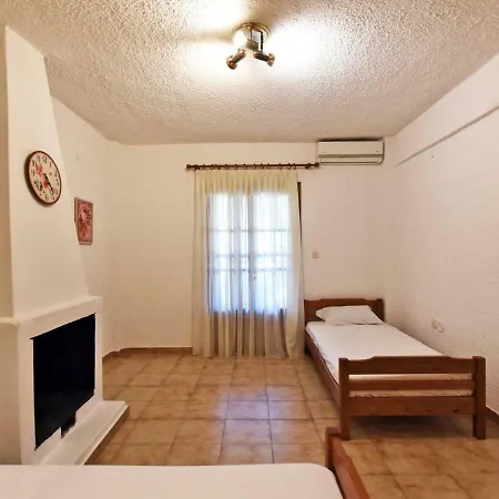 Annie's By Travelpro Services- Halkidiki * Nea Poteidaia